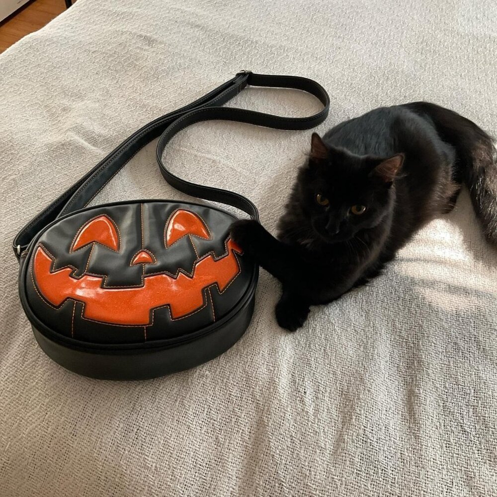 Love Pain and Stitches Pumpkin Kult Jack o’ Lantern handbag